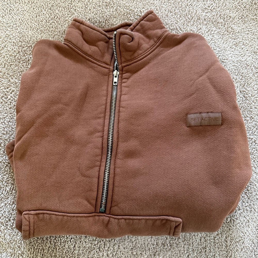 Set active sweater